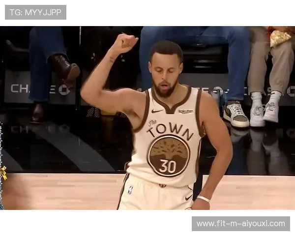 库里弧顶命中三分，勇士在客场完成逆转